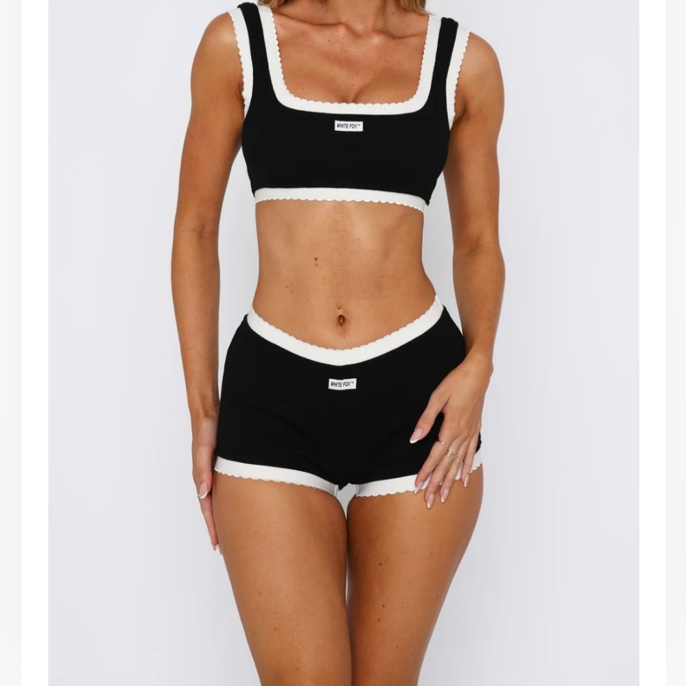 Women's Black and White Intimate Set